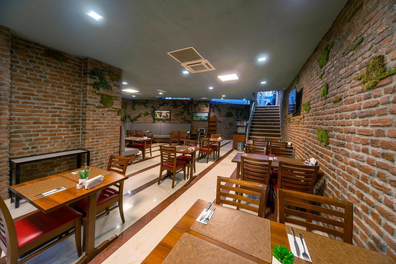 Aprilis Hotel - Special Category Стамбул Екстер'єр фото